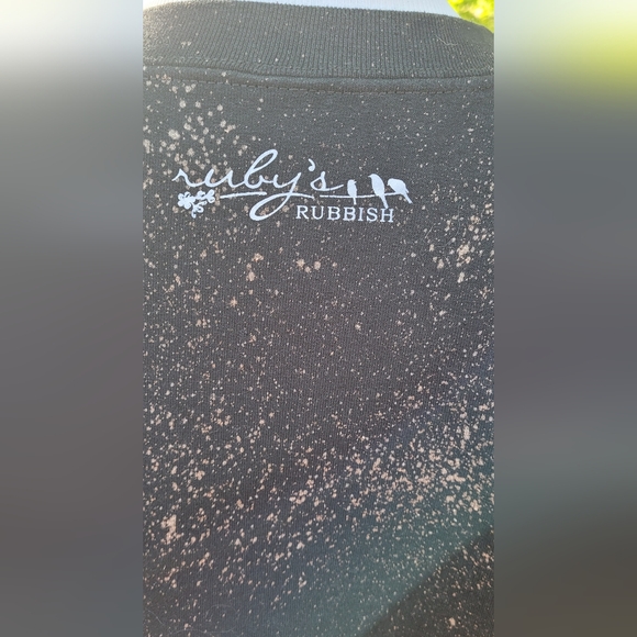 Spice Girl Black and Tan Sweatshirt - Picture 5 of 5